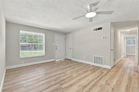 Casa en venta en Orange City, Florida, 3 dormitorios, 97.55 m2 № 2419211 - foto 10