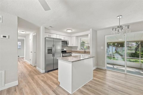 Casa en venta en Orange City, Florida, 3 dormitorios, 97.55 m2 № 2419211 - foto 13
