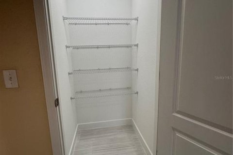 Купить таунхаус в Уинтер-Гарден, Флорида 5 комнат, 178м2, № 2202765 - фото 8