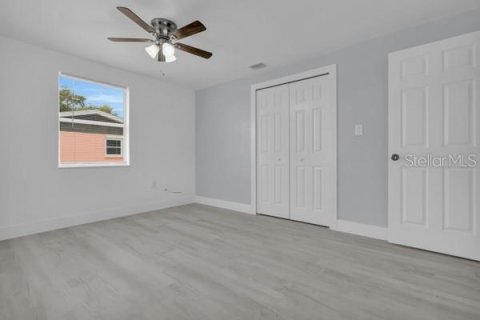 House in Port Charlotte, Florida 3 bedrooms, 109.81 sq.m. № 2233729 - photo 17