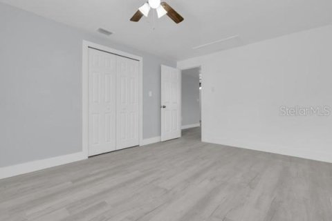 House in Port Charlotte, Florida 3 bedrooms, 109.81 sq.m. № 2233729 - photo 18