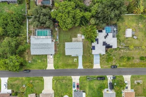 House in Port Charlotte, Florida 3 bedrooms, 109.81 sq.m. № 2233729 - photo 9