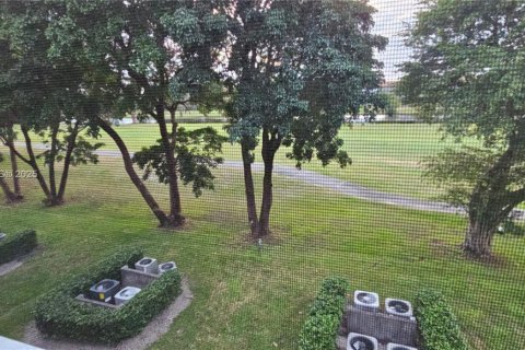 Condominio en venta en Pembroke Pines, Florida, 2 dormitorios, 110.83 m2 № 1937887 - foto 20