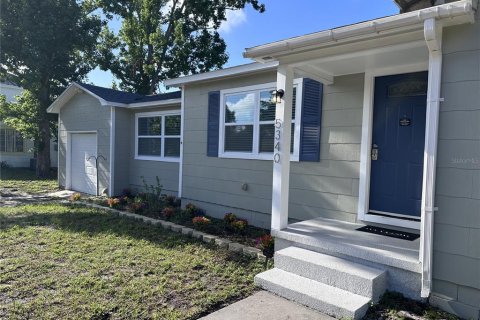 Casa en Saint Petersburg, Florida 3 dormitorios, 120.96 m2 № 2140462