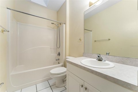 House in Gainesville, Florida 3 bedrooms, 182.09 sq.m. № 1901600 - photo 16