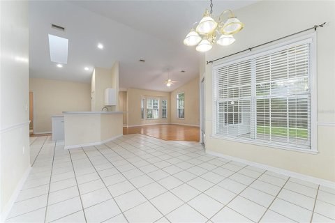 House in Gainesville, Florida 3 bedrooms, 182.09 sq.m. № 1901600 - photo 8
