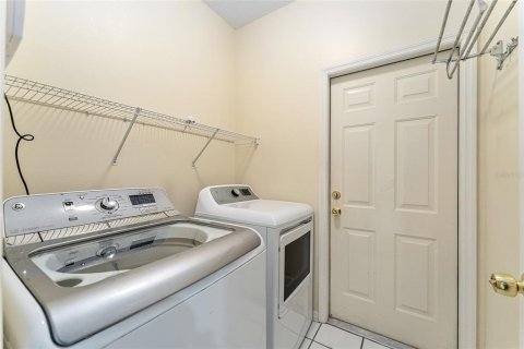 House in Gainesville, Florida 3 bedrooms, 182.09 sq.m. № 1901600 - photo 17