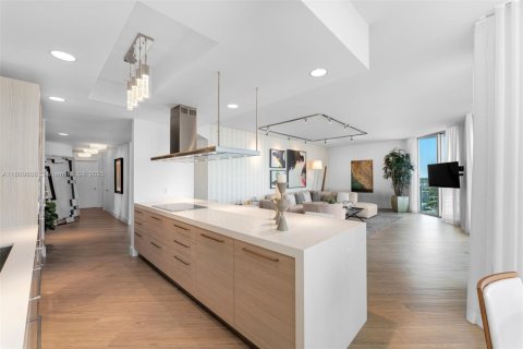 Condo in North Miami Beach, Florida, 3 bedrooms  № 1752301 - photo 7