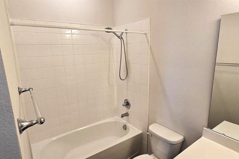 Villa ou maison à louer à Davenport, Floride: 5 chambres, 288.55 m2 № 2413749 - photo 5