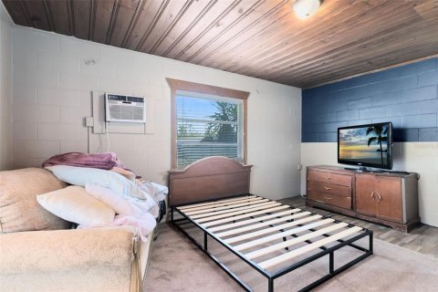 Immobilier commercial à vendre à Lady Lake, Floride: 759.75 m2 № 1658018 - photo 18