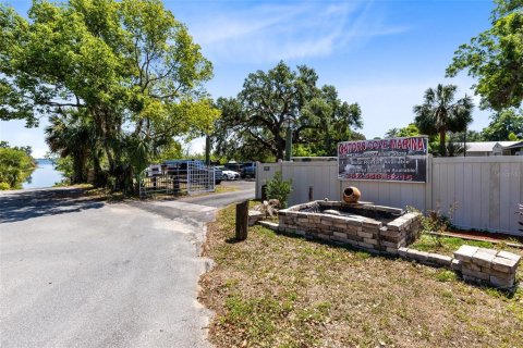 Immobilier commercial à vendre à Lady Lake, Floride: 759.75 m2 № 1658018 - photo 28