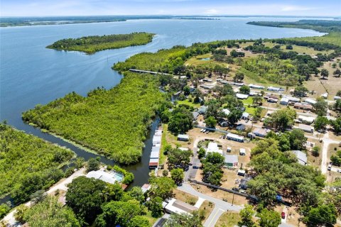 Immobilier commercial à vendre à Lady Lake, Floride: 759.75 m2 № 1658018 - photo 13