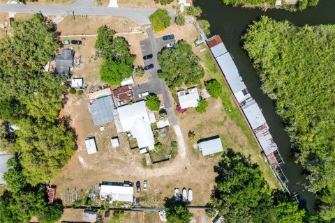 Immobilier commercial à vendre à Lady Lake, Floride: 759.75 m2 № 1658018 - photo 6