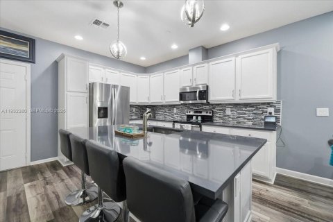 Townhouse in Cooper City, Florida 3 bedrooms, 123.93 sq.m. № 1991859 - photo 6