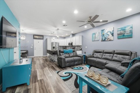 Townhouse in Cooper City, Florida 3 bedrooms, 123.93 sq.m. № 1991859 - photo 4