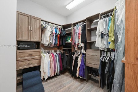 Townhouse in Cooper City, Florida 3 bedrooms, 123.93 sq.m. № 1991859 - photo 22