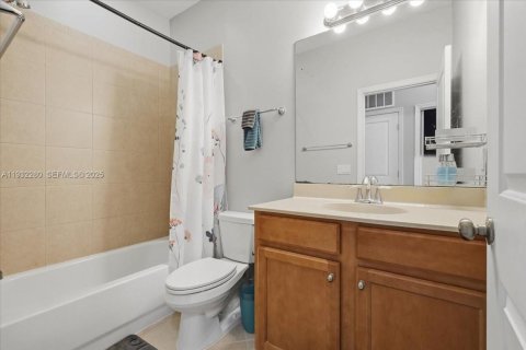 Townhouse in Cooper City, Florida 3 bedrooms, 123.93 sq.m. № 1991859 - photo 25