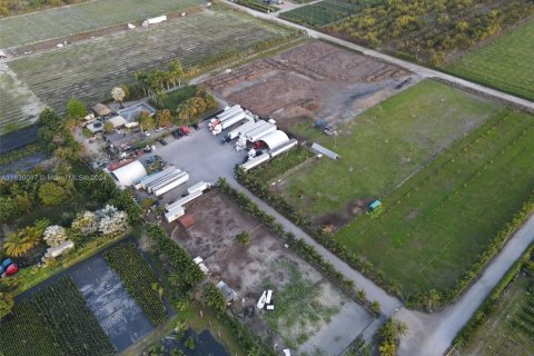 Casa en venta en Miami, Florida, 3 dormitorios, 117.99 m2 № 1980716 - foto 5