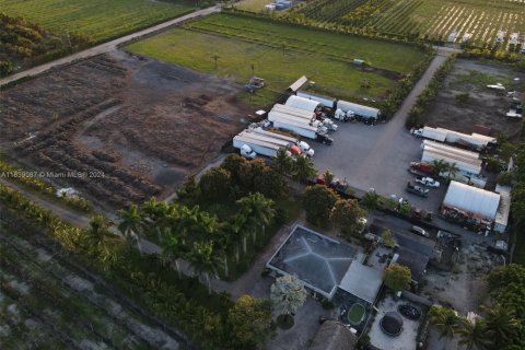 Casa en venta en Miami, Florida, 3 dormitorios, 117.99 m2 № 1980716 - foto 4