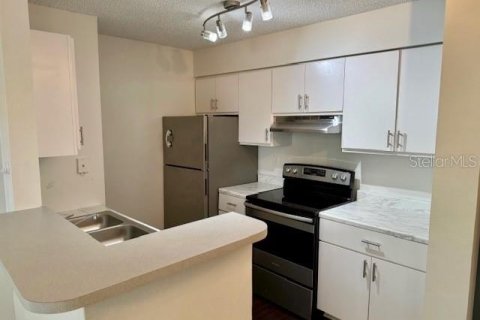 Condo in Lake Mary, Florida, 1 bedroom № 2143588 - photo 3