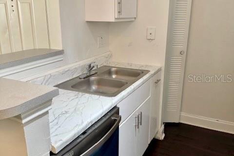 Condo in Lake Mary, Florida, 1 bedroom № 2143588 - photo 4