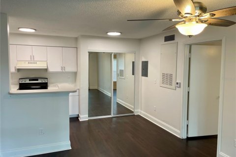 Condo in Lake Mary, Florida, 1 bedroom № 2143588 - photo 2