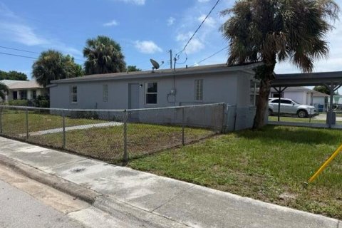 Villa ou maison à louer à Riviera Beach, Floride: 4 chambres, 148.64 m2 № 2289385 - photo 6