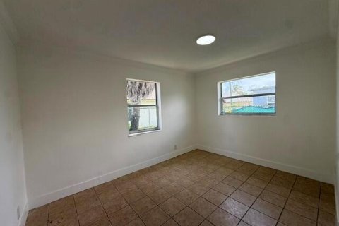 Villa ou maison à louer à Riviera Beach, Floride: 4 chambres, 148.64 m2 № 2289385 - photo 14