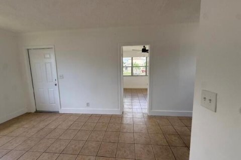 Villa ou maison à louer à Riviera Beach, Floride: 4 chambres, 148.64 m2 № 2289385 - photo 22