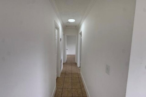 Villa ou maison à louer à Riviera Beach, Floride: 4 chambres, 148.64 m2 № 2289385 - photo 9