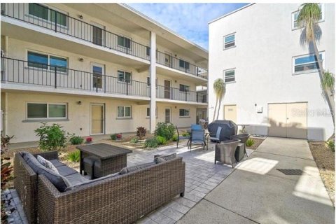 Copropriété à vendre à Venice, Floride: 2 chambres, 90.21 m2 № 1793460 - photo 1
