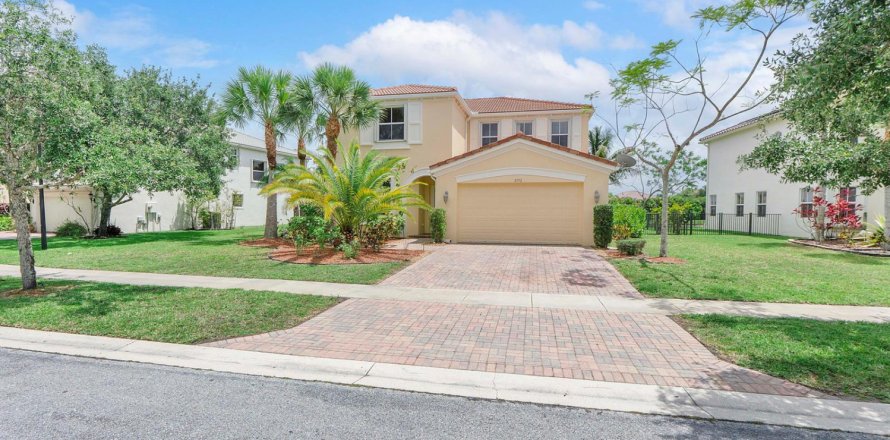 House in Royal Palm Beach, Florida 5 bedrooms, 280.94 sq.m. № 2186825
