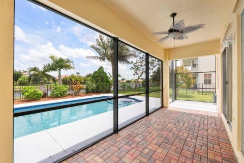 House in Royal Palm Beach, Florida 5 bedrooms, 280.94 sq.m. № 2186825 - photo 6