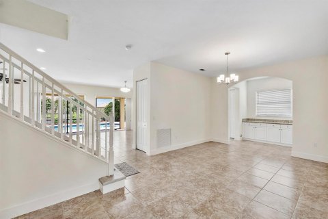 House in Royal Palm Beach, Florida 5 bedrooms, 280.94 sq.m. № 2186825 - photo 23