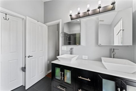 Adosado en venta en Tampa, Florida, 3 dormitorios, 128.76 m2 № 1873843 - foto 26