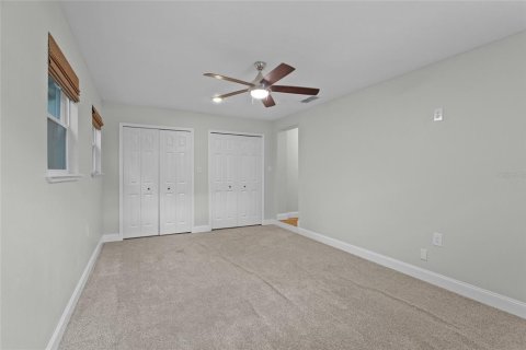 Villa ou maison à vendre à Orange City, Floride: 5 chambres, 214.88 m2 № 1782600 - photo 14