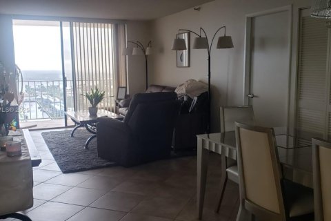 Condo in Sunny Isles Beach, Florida, 2 bedrooms  № 1635447 - photo 20