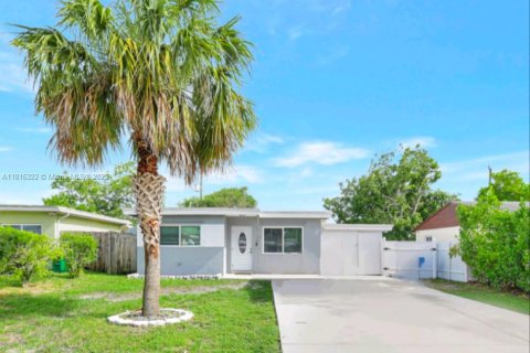 Villa ou maison à vendre à Miramar, Floride: 3 chambres, 78.41 m2 № 2014539 - photo 22