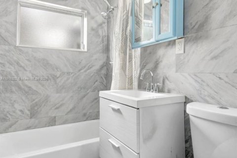 Villa ou maison à vendre à Miramar, Floride: 3 chambres, 78.41 m2 № 2014539 - photo 13