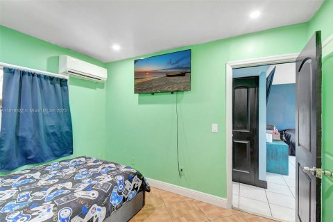 Villa ou maison à vendre à Miramar, Floride: 3 chambres, 78.41 m2 № 2014539 - photo 10