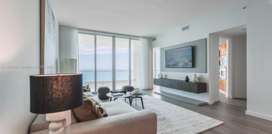 Кондоминиум с 2 спальнями в Санни-Айлс-Бич, Флорида № 1981043