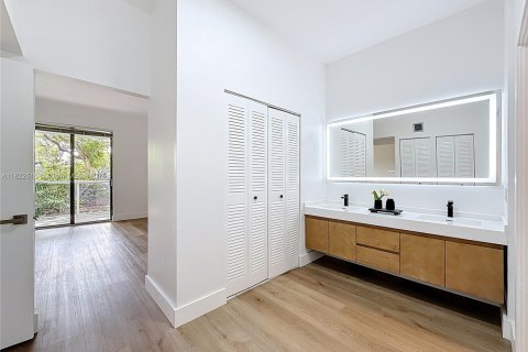 Condominio en venta en Aventura, Florida, 2 dormitorios, 106.84 m2 № 1785884 - foto 11