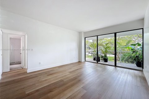Condominio en venta en Aventura, Florida, 2 dormitorios, 106.84 m2 № 1785884 - foto 5