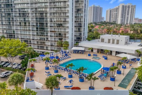 Condominio en venta en Aventura, Florida, 2 dormitorios, 106.84 m2 № 1785884 - foto 2