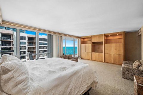 Copropriété à vendre à Bal Harbour, Floride: 2 chambres, 234.58 m2 № 2041947 - photo 13