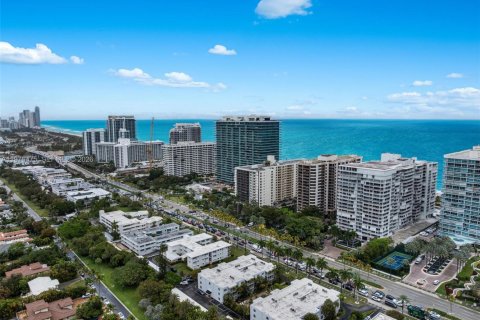 Copropriété à vendre à Bal Harbour, Floride: 2 chambres, 234.58 m2 № 2041947 - photo 24