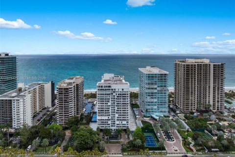 Copropriété à vendre à Bal Harbour, Floride: 2 chambres, 234.58 m2 № 2041947 - photo 23