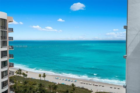 Copropriété à vendre à Bal Harbour, Floride: 2 chambres, 234.58 m2 № 2041947 - photo 6
