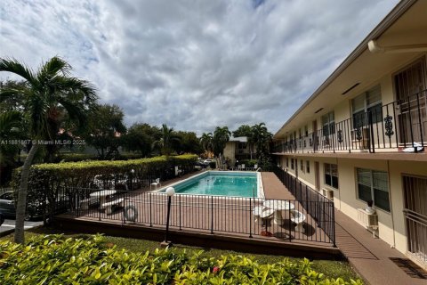 Copropriété à louer à North Miami, Floride: 1 chambre, 57.23 m2 № 1947326 - photo 10