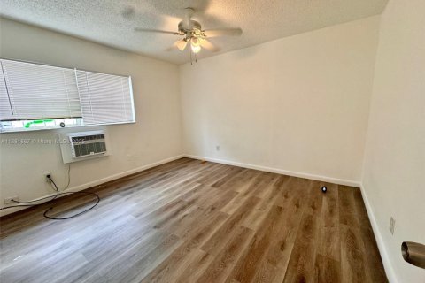 Copropriété à louer à North Miami, Floride: 1 chambre, 57.23 m2 № 1947326 - photo 14